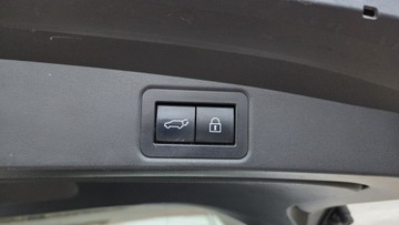 Toyota Corolla XII TS Kombi 2.0 Hybrid Dynamic Force 184KM 2019 Toyota Corolla 2.0 HSD184KM Full Led El. klapa, zdjęcie 25