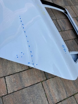 Рено ЗОЕ задняя левая дверь.