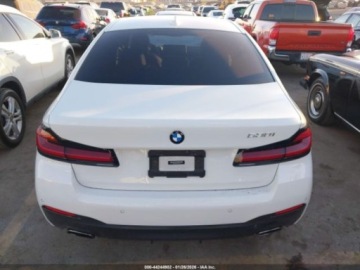 BMW Seria 5 G30-G31 2021 BMW Seria 5 530i 2021 2.0 Benzyna 248KM, zdjęcie 4