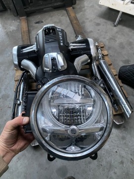 BMW R18 B / колесо / двигатель / бак / фонарь / лаги / все детали