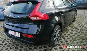 Volvo V40 II Hatchback 1.6 D2 115KM 2015 Volvo V40 II 1.6 1,6 D2 OCEAN RACE, zdjęcie 4