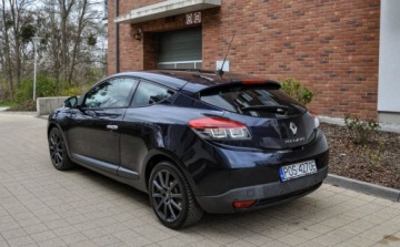 Renault Megane III Coupe 2.0 dCi FAP 160KM 2011 Renault Megane 2,0dCi (160KM) Skory Bezwypadkowy 2.0 Diesel 160KM, zdjęcie 2