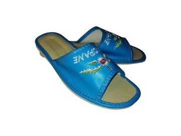 Женские тапочки