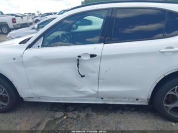 Alfa Romeo Stelvio SUV Facelifting 2.0 Turbo 280KM 2022 Alfa Romeo Stelvio Ti 2022 2.0l 2.0 Benzyna 280KM, zdjęcie 2