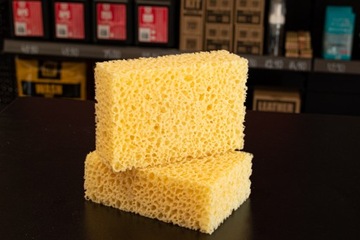ГУБКА ДЛЯ МОЙКИ АВТОМОБИЛЯ HONEYCOMB - прочная и не царапается.