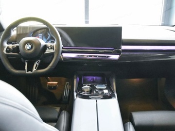 BMW Seria 5 G90-91 Touring 2.0 520d 197KM 2025 BMW Seria 5 520d xDrive Sport Sedan 2.0 (197KM) 2025, zdjęcie 7