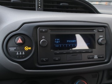 Toyota Yaris III Hatchback 5d Facelifting 2017 1.5 Dual VVT-iE 111KM 2017 Toyota Yaris 1.5 Dual VVT-i, Salon Polska, zdjęcie 12