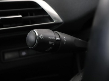 Peugeot 3008 II Crossover Facelifting  1.5 BlueHDi 130KM 2021 Peugeot 3008 GT Panorama Navi Kamera cofania, zdjęcie 36