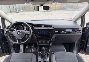 Volkswagen Touran III 2.0 TDI 150KM 2018 Volkswagen Touran Touran 2.0 TDI 150 km Bezwypadkowy 2018r Warszawa, zdjęcie 5