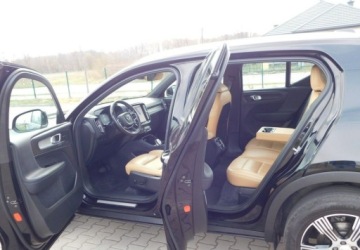 Volvo XC40 2021 Volvo XC 40 2.0T INSCRIPTION Bezowa Skora BLiS 2.0 Benzyna 197KM, zdjęcie 13