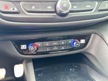 Opel Insignia I Sports Tourer Facelifting 2.0 CDTI Ecotec 170KM 2017 Opel Insignia 2.0 CDTI 170KM, 4x4, intellux, hak, skora, navi, bogata opcj, zdjęcie 31