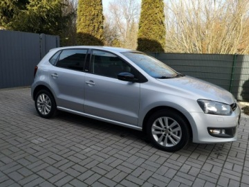 Volkswagen Polo V Hatchback 5d 1.4 85KM 2011 Volkswagen Polo 1.4 MPI 86KM # Klimatronic #, zdjęcie 3