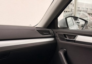 Skoda Superb III Kombi Facelifting 2.0 TDI SCR 200KM 2022 Skoda Superb LED Front Assist El. klapa Czujniki Salon FVAT Gwarancja, zdjęcie 18