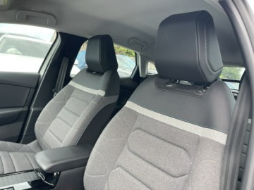 Citroen C4 III SUV 1.2 PureTech 130KM 2024 Citroen C4 Auto. Klimatronik Kamera Skóra Virtual, zdjęcie 9