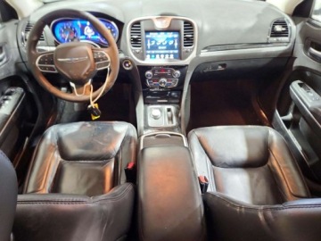 Chrysler 300C II 2023 Chrysler 300 Touring L 2023 3.6 Benzyna 292KM, zdjęcie 8