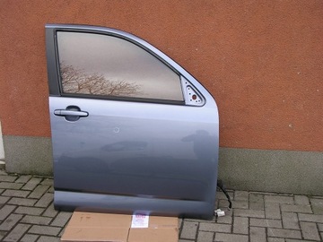 DVEŘE PŘEDNÍ PRAVÉ DAIHATSU TERIOS II 2006-
