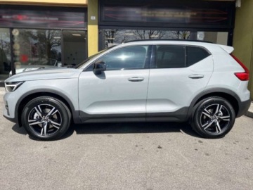 Volvo XC40 Crossover Facelifting 2.0 B3 163KM 2026 2.0 B3 Plus Dark (163 KM) Kamera o zasięgu 360°, zdjęcie 1