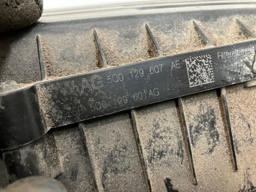 POUZDRO FILTRU VZDUCHU 1.6 TDI GOLF 7 VII 5Q0129607AE 5Q0129601AG