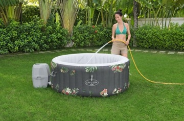 Бассейн с гидромассажем в саду Aruba Bestway 60061