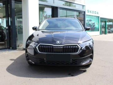 Skoda Octavia IV Kombi 2.0 TDI 150KM 2025 SKODA Octavia Edition 130 Essence 2.0 TDI DSG 150KM 2025, zdjęcie 1