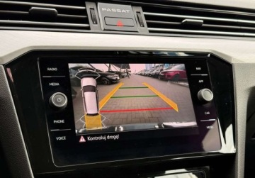 Volkswagen Passat B8 Variant Facelifting 1.5 TSI EVO 150KM 2022 Volkswagen Passat Matrix-LED Kamera Czujniki Travel Assist FVAT23 Sal, zdjęcie 35