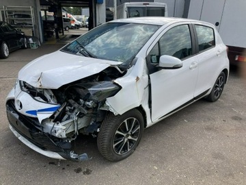 Toyota Yaris III 2018 Toyota Yaris Hybrid 1.5 VVT-i Model 2019 Salon PL, zdjęcie 5