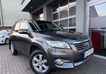 Toyota RAV4 III MPV Facelifting 2.0 Valvematic 158KM 2011 Toyota RAV4 Automat, 4x4, salon Polska, serwis ASO do konca 2.0 Benzyna