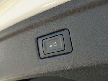Audi A5 F5 Coupe Facelifting 2.0 40 TDI 204KM 2023 Audi A5 Sportback Hak Matrix Led Ogrzewana kierownica Fakura Vat 2.0, zdjęcie 37