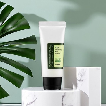 СOSRX Успокаивающий солнцезащитный крем с алоэ SPF 50+ PA+++, 50 мл
