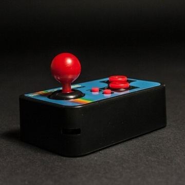 ORB — Mini TV Games — содержит 200 8-битных игр.