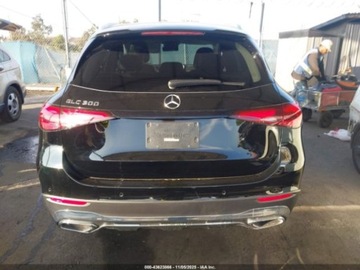 Mercedes GLC C254/X254 2024 Mercedes-Benz GLC 300 2024 2.0l 2.0 Benzyna 255KM, zdjęcie 4