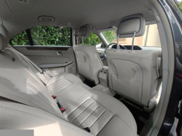 Mercedes Klasa E W212 Limuzyna 250 CDI BlueEFFICIENCY 204KM 2009 Mercedes Klasa E 250 CDI 204KM 2009r, zdjęcie 23