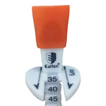 Прочный регулируемый держатель мяча для гольфа.