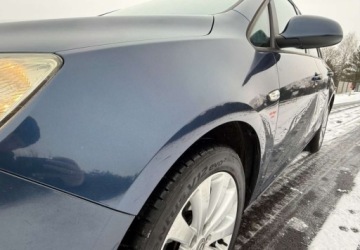 Opel Astra J Hatchback 5d 1.6 Twinport ECOTEC 115KM 2010 Opel Astra Opel Astra 1.6 Innovation 1.6 Benzyna 115KM, zdjęcie 16