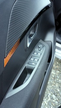 Peugeot 208 II Hatchback 1.2 PureTech 75KM 2021 Peugeot 208 2021 Rok Bogate wyposażenie, zdjęcie 16