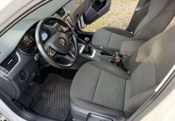 Skoda Octavia III Liftback 1.6 TDI 110KM 2016 Skoda Octavia Skoda Octavia 1.6 TDI Edition 1.6 Diesel 110KM, zdjęcie 7