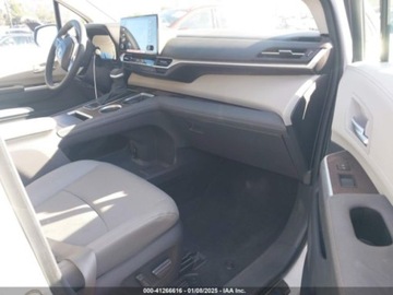 Toyota Sienna III 2024 Toyota Sienna XLE 2024 2.5l 2.5 Hybryda 189KM, zdjęcie 10