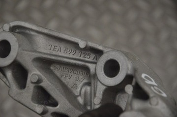 SKODA ENYAQ IV 2023 PRAVÁ STRANA UCHYCENÍ / DRŽÁKY MOTORU