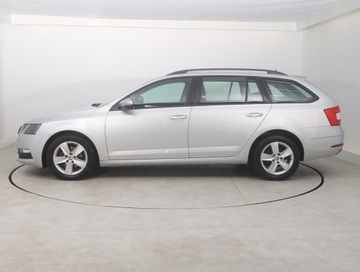 Skoda Octavia III Kombi Facelifting 2.0 TDI 150KM 2018 Skoda Octavia 2.0 TDI, Salon Polska, zdjęcie 2