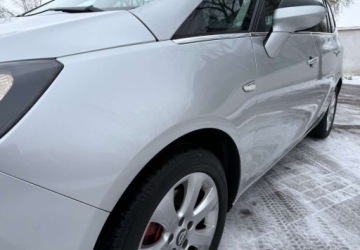 Opel Zafira C Tourer 1.4 Turbo ECOTEC 140KM 2012 Opel Zafira Opel Zafira Tourer 1.4 Turbo Business Innovation 1.4 Benzyna, zdjęcie 16