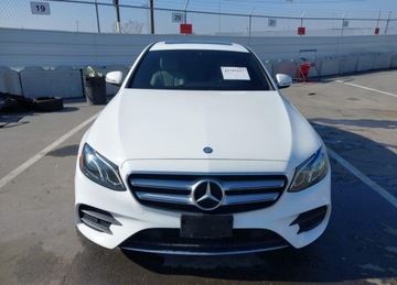 Mercedes Klasa E W213 Cabrio 2.0 300 245KM 2017 Mercedes-Benz Klasa E MERCEDES-BENZ E 300 2.0 Benzyna 244KM, zdjęcie 7