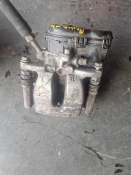 LEVÝ PRAVÝ ZADNÍ TŘMEN MOTOREK MERCEDES W117