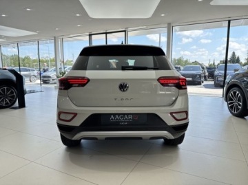 Volkswagen T-Roc I SUV Facelifting 1.5 TSI ACT 150KM 2023 Volkswagen T-Roc Life Kamera cofania LED CarPlayAndroid Auto Asystent, zdjęcie 2