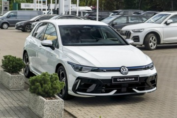 Volkswagen Golf VIII R Facelifting 2.0 TSI 333KM 2026 Volkswagen Golf R 2.0 TSI 4Motion 333 KM DSG -, zdjęcie 4