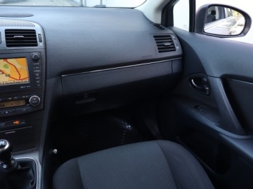 Toyota Avensis III Sedan 1.8 Valvematic 147KM 2009 Toyota Avensis 1.8 Valvematic, Salon Polska, Navi, zdjęcie 7