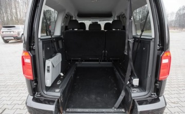 Volkswagen Caddy IV Kombi Maxi 2.0 TDI SCR BlueMotion Technology 150KM 2016 Volkswagen Caddy 2.0tdi Maxi Lift DsG Navi Winda Dla NiePelnosprawnych, zdjęcie 24