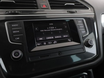 Volkswagen Tiguan I SUV Facelifting 1.4 TSI BlueMotion Technology 125KM 2016 Volkswagen Tiguan PDC hak klima, zdjęcie 22
