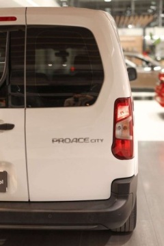 Toyota 2022 Toyota Proace City Verso 1.5 D-4D Combi 1.5 Diesel 102KM, zdjęcie 24