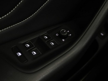 Volkswagen Passat B8 GTE Variant 1.4 TSI Plug-In-Hybrid 218KM 2019 Volkswagen Passat 1.4GTE Automat Navi ACC Virtual, zdjęcie 35