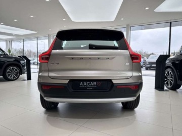 Volvo XC40 Crossover Plug-In Facelifting 1.5 T4 211KM 2022 Volvo XC 40 T4 Start Plug In Kamera cofania Ambiente Nawigacja CarPlay, zdjęcie 2